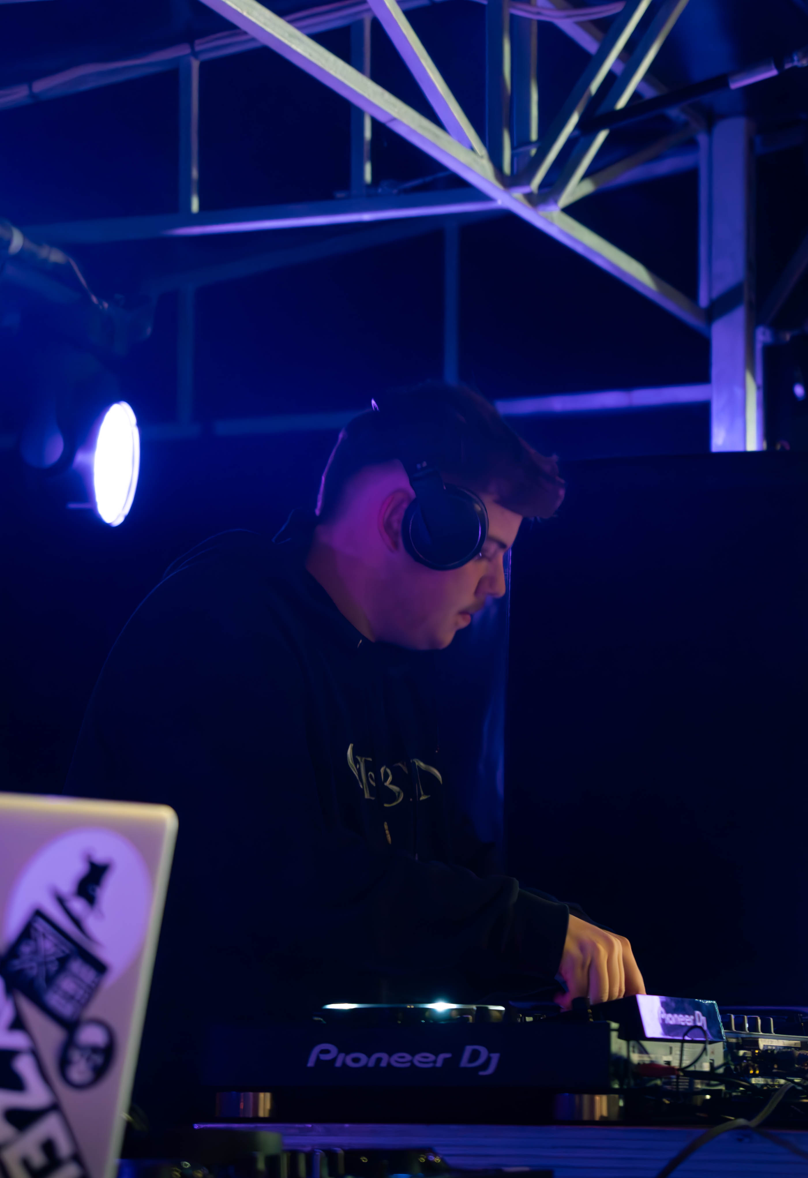DJ GR3EN en prestation 2